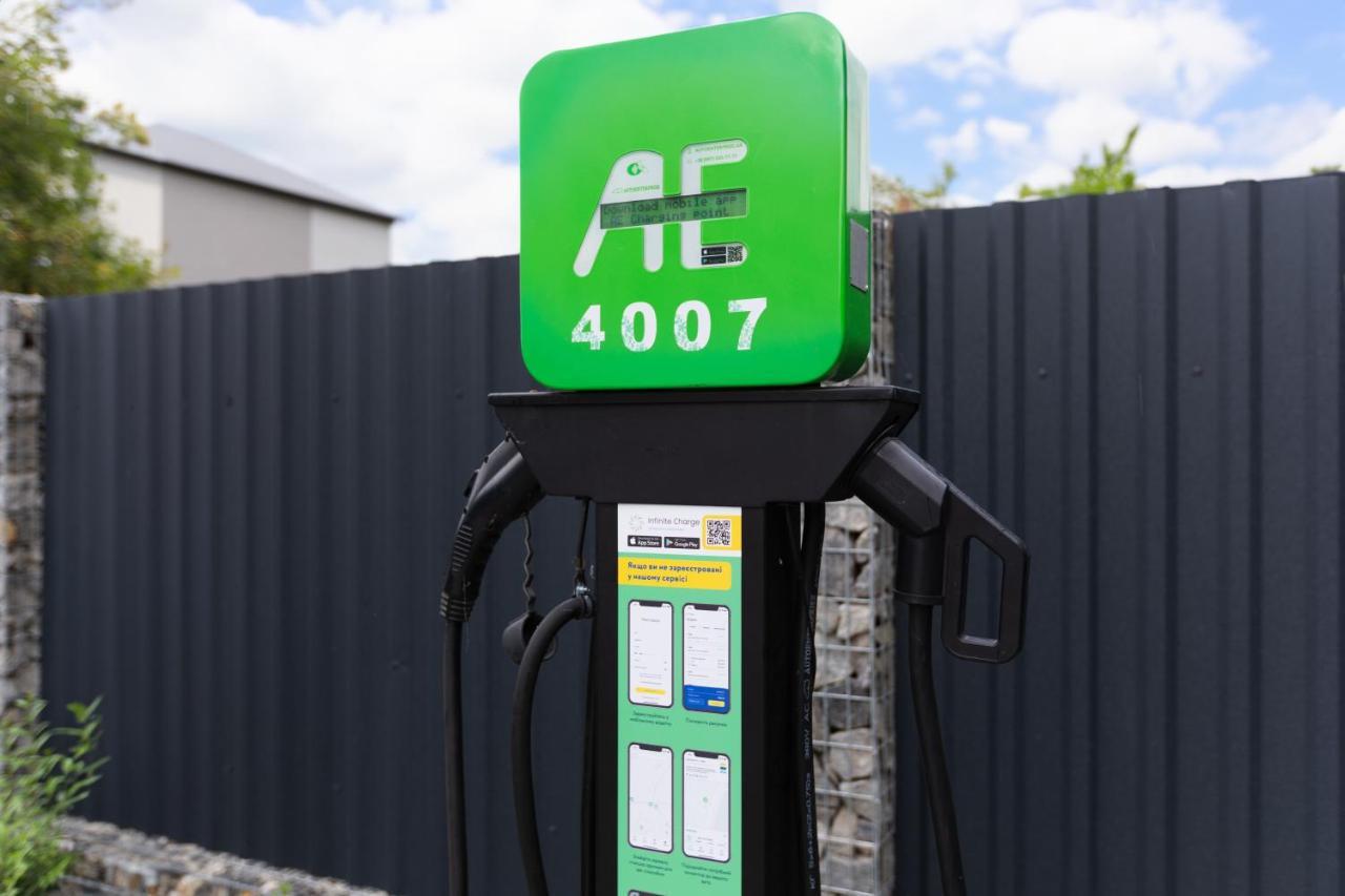 Apartel Uzjhorod Exteriör bild