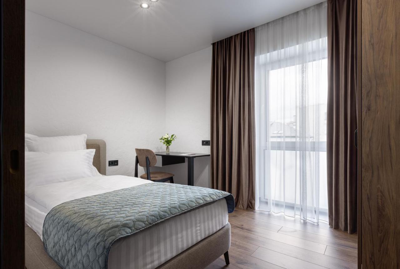 Apartel Uzjhorod Exteriör bild