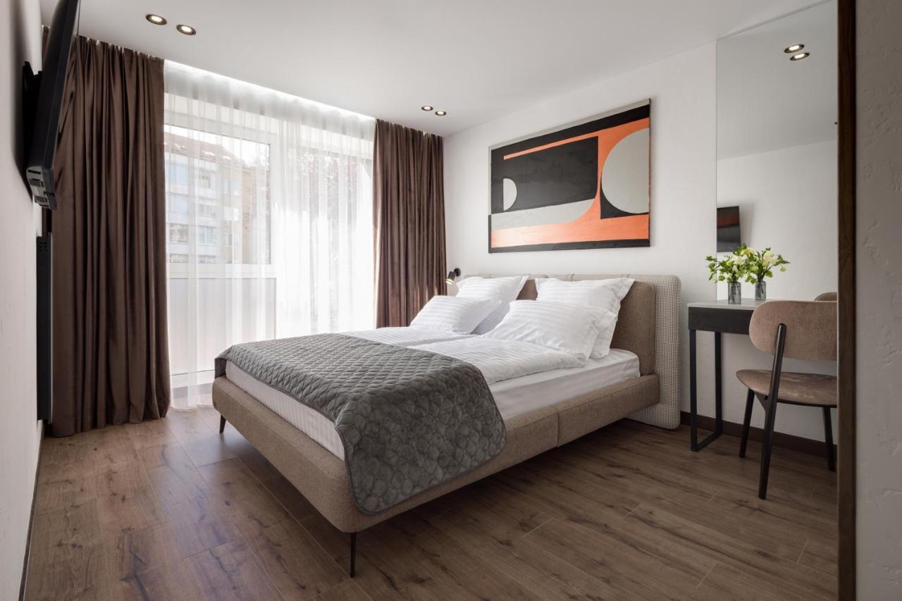 Apartel Uzjhorod Exteriör bild