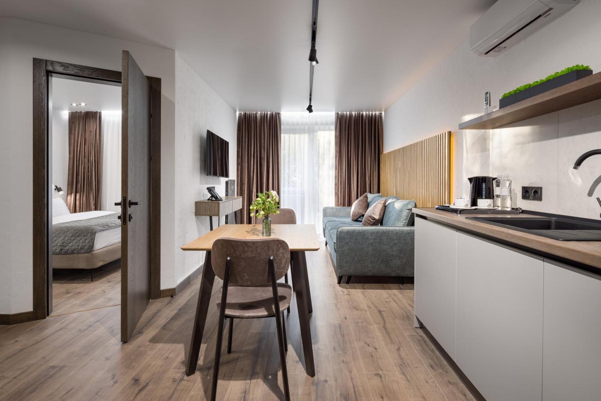 Apartel Uzjhorod Exteriör bild